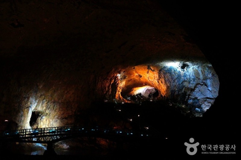 Hwanseongul Cave 