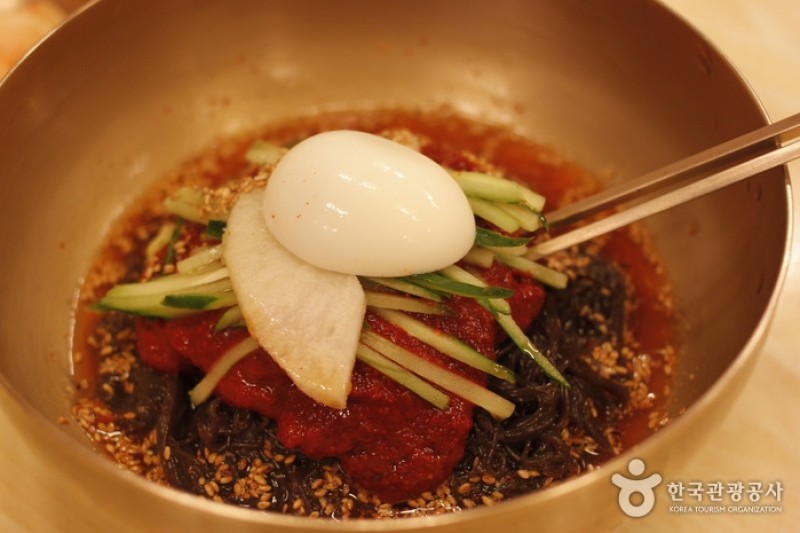Gungjung Naengmyeon - Mukbap  (11/12)