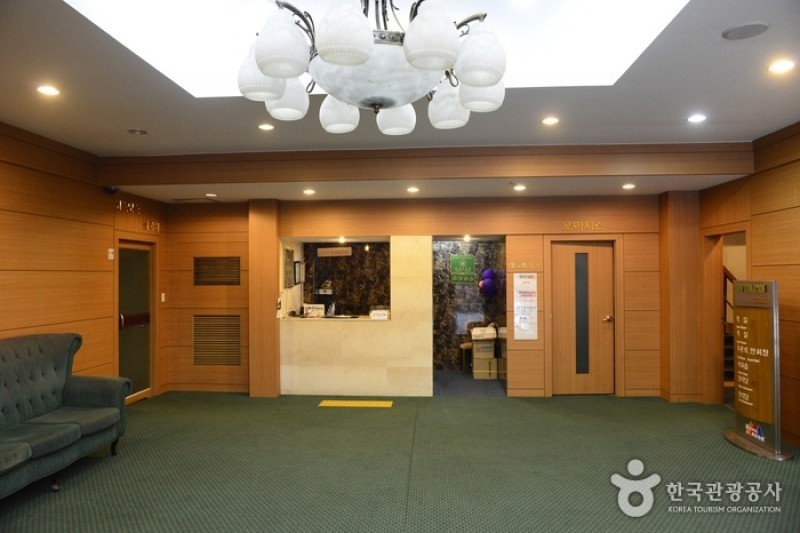 Palgong Park Hotel  (2/4)