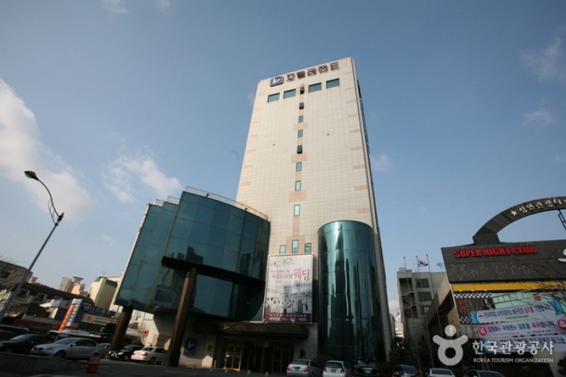 Legend Hotel  (2/18)