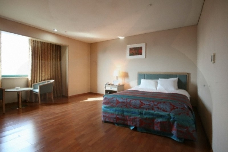 Legend Hotel  (3/18)