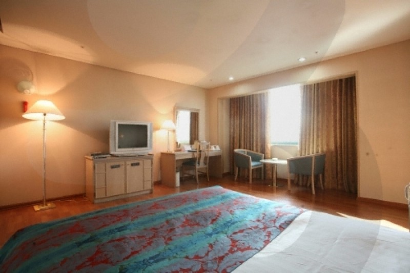 Legend Hotel  (4/18)