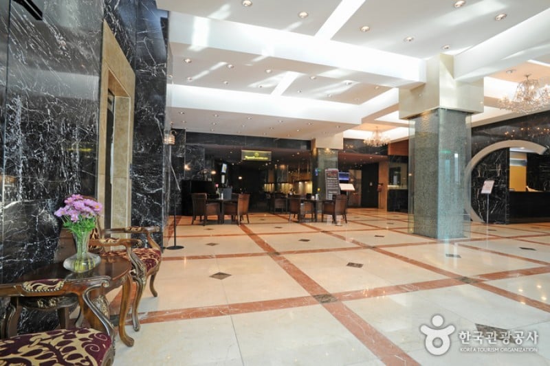 Eldis Regent Hotel  (7/23)