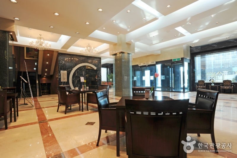 Eldis Regent Hotel  (8/23)