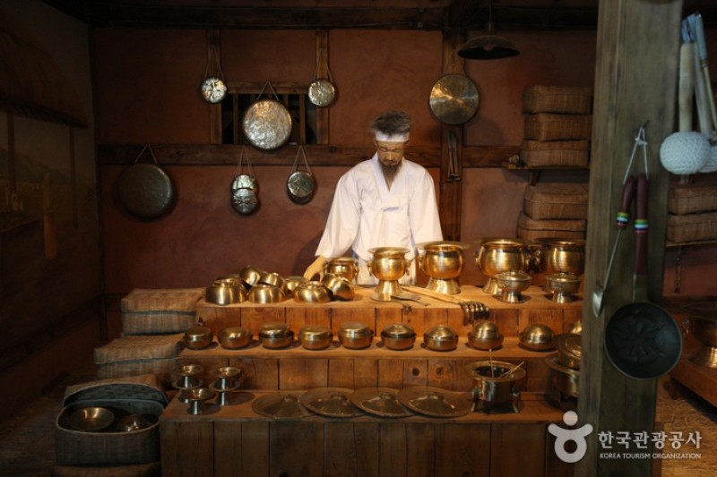 Daegu Bangjja Brassware Museum  (5/6)