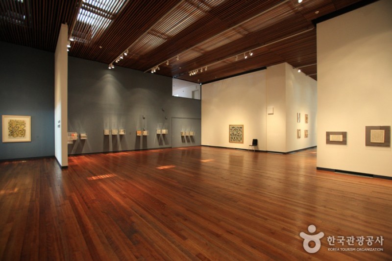Ungno Lee Museum of Art  (1/8)