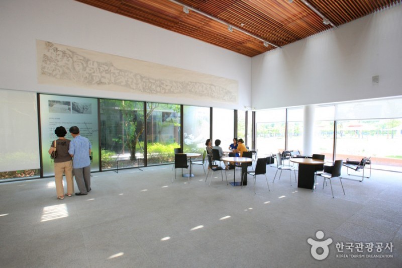 Ungno Lee Museum of Art  (5/8)
