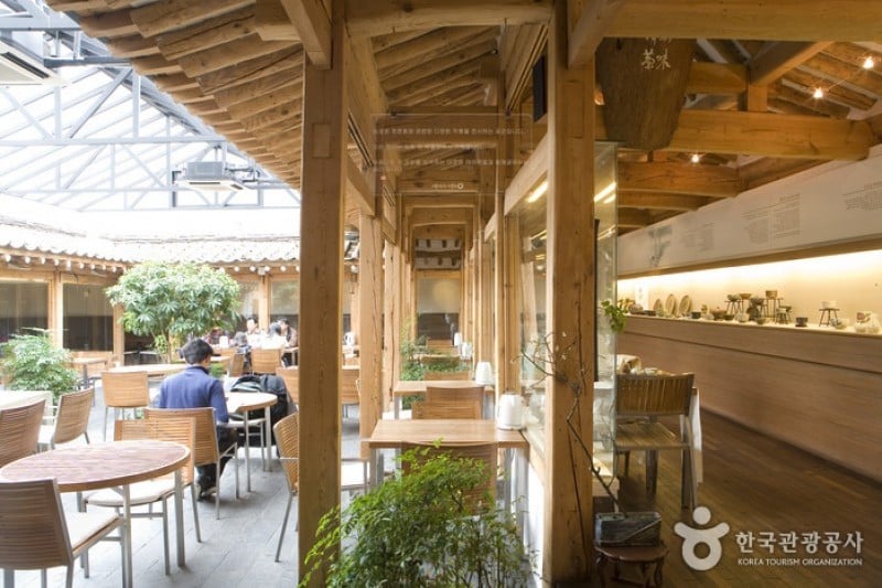 Beautiful Tea Museum  (10/18)