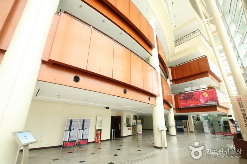 Daegu Opera House  (9/13)