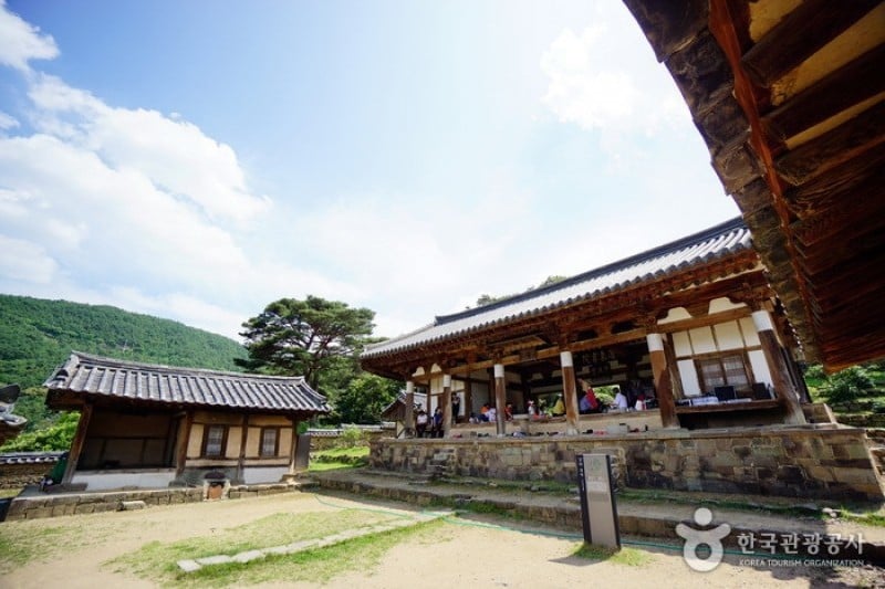 Dodongseowon Confucian Academy  (1/8)