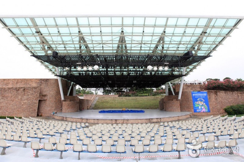 Daegu Kolon Open Air Music Hall  (9/11)
