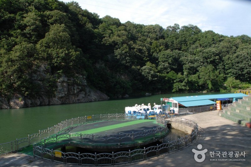 Ppuri Park  (1/12)