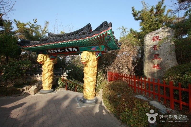 Haedong Yonggungsa Temple  (16/32)