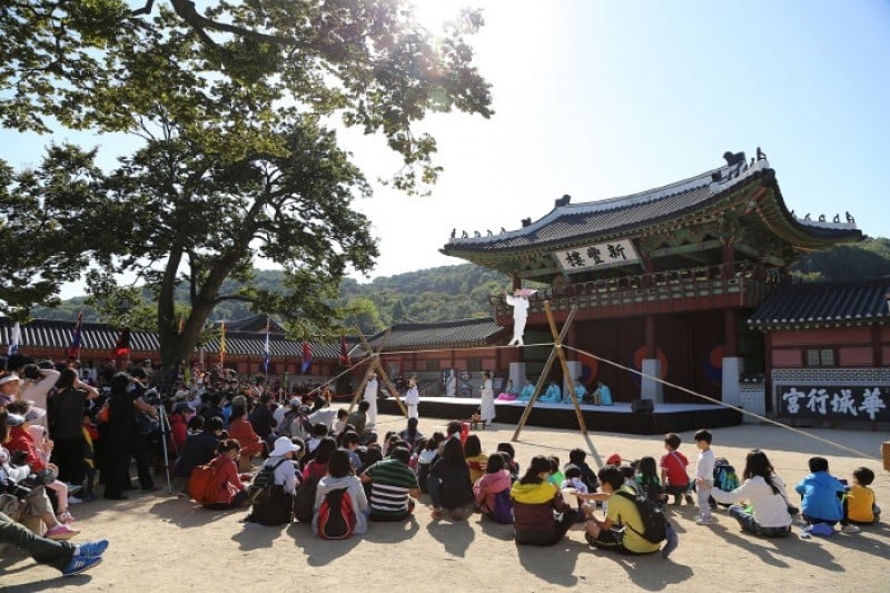 Hwaseong Haenggung Saturday Performance  (3/4)