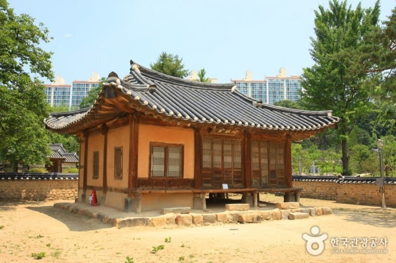 Daejeon Hoedeok Dongchundang Park  (2/21)