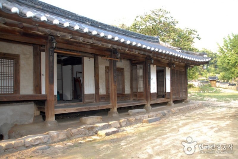 Daejeon Hoedeok Dongchundang Park  (16/21)