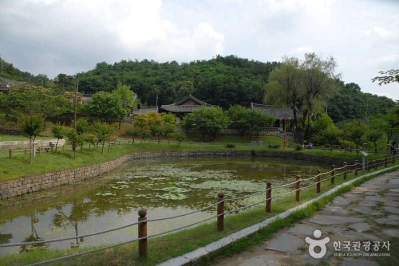 Uamsajeok Park  (1/42)