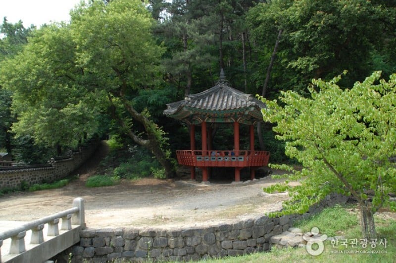 Uamsajeok Park  (5/42)
