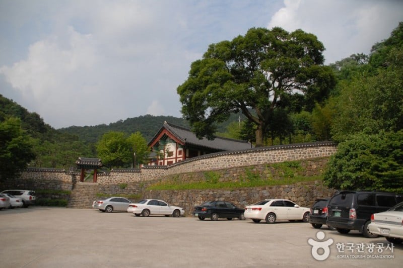 Uamsajeok Park  (7/42)