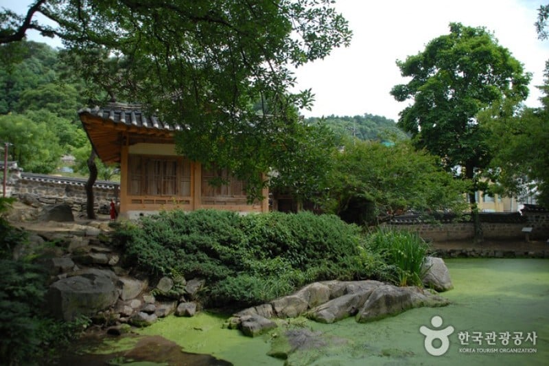 Uamsajeok Park  (9/42)