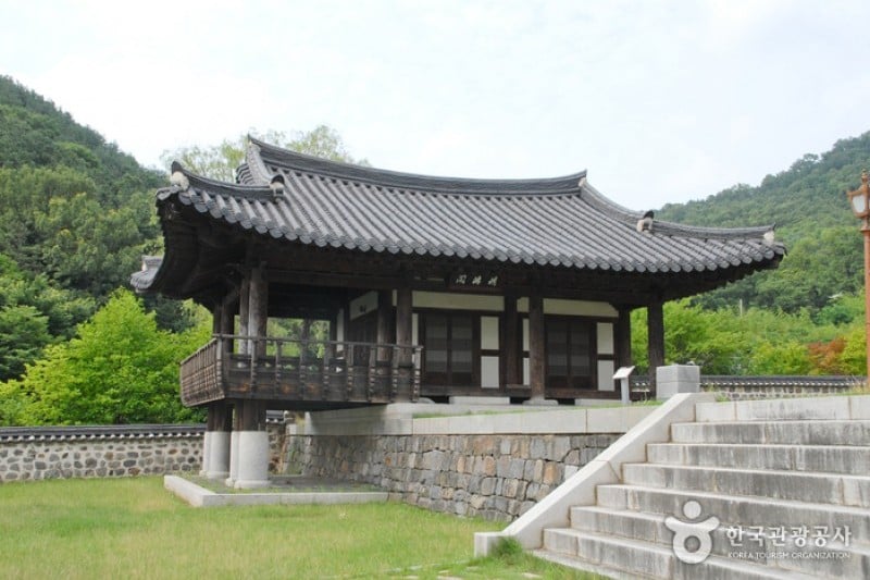 Uamsajeok Park  (13/42)