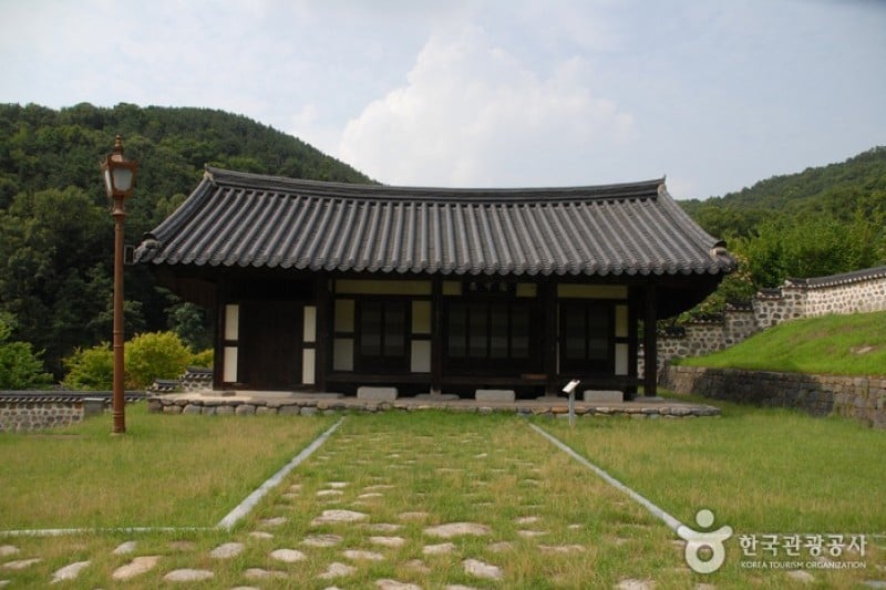 Uamsajeok Park  (15/42)