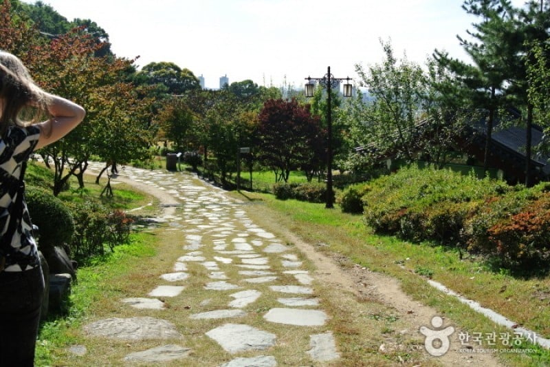 Uamsajeok Park  (42/42)