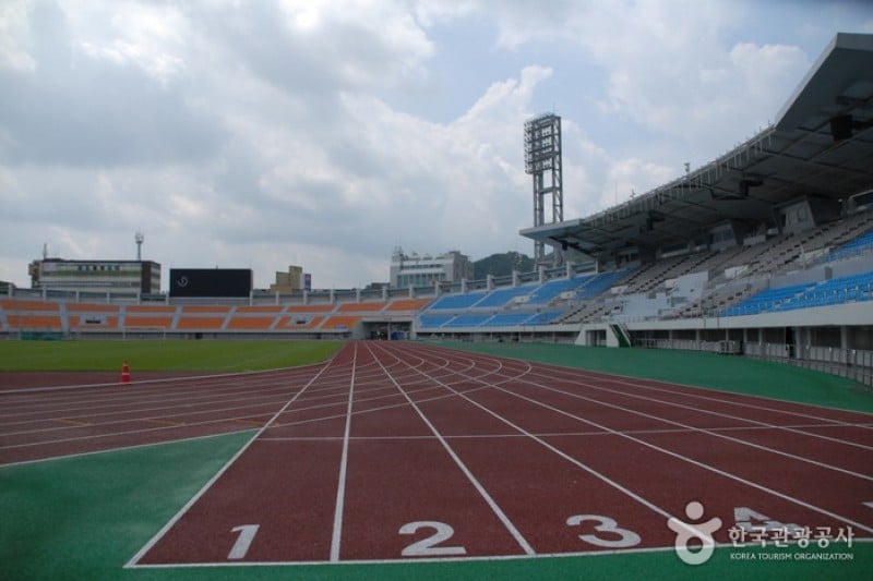 Hanbat Sports Complex  (1/3)