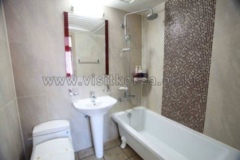 Iris Hotel - Goodstay  (11/22)