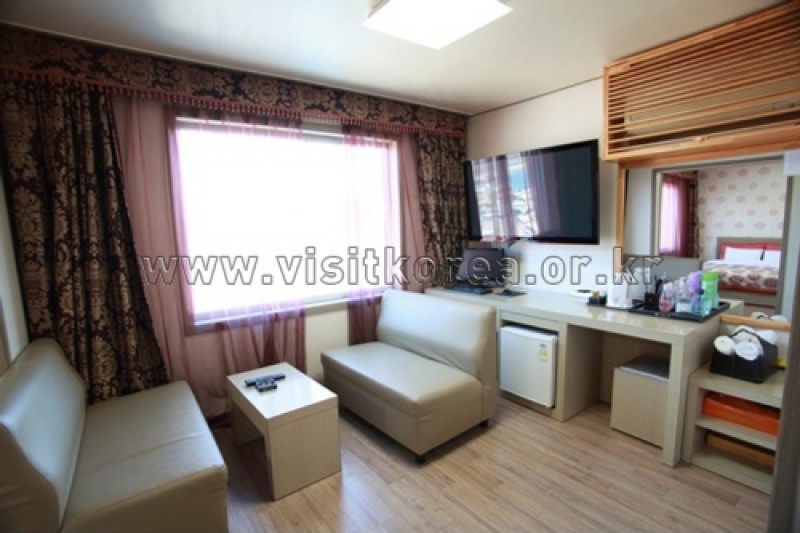 Iris Hotel - Goodstay  (13/22)