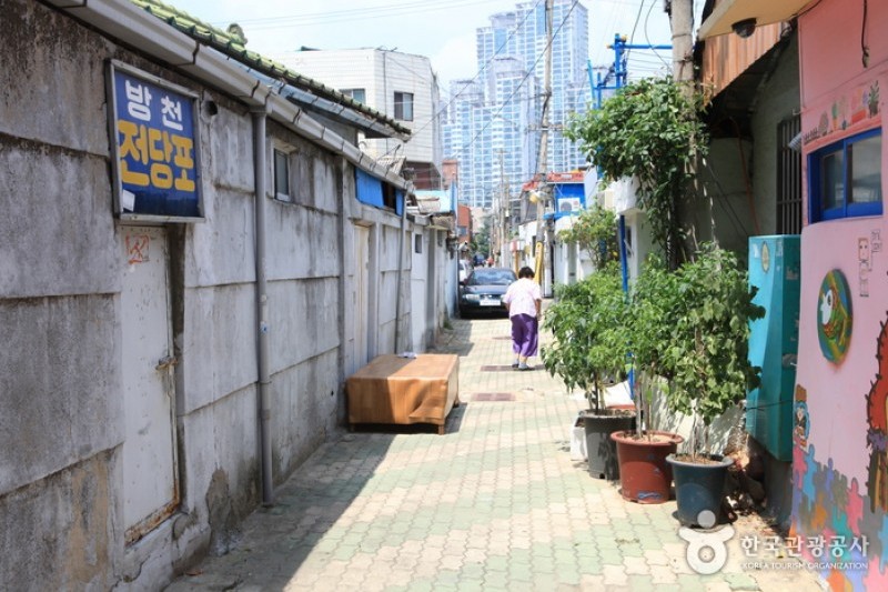 Kim Gwangseok-gil Street  (9/28)