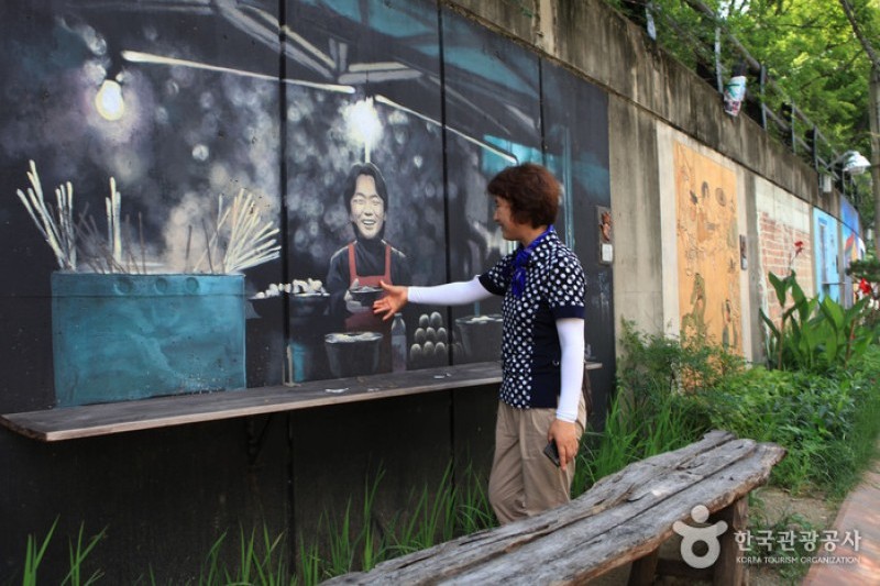Kim Gwangseok-gil Street  (18/28)