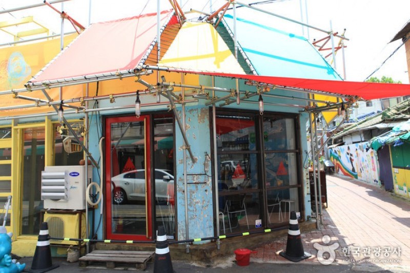 Kim Gwangseok-gil Street  (24/28)