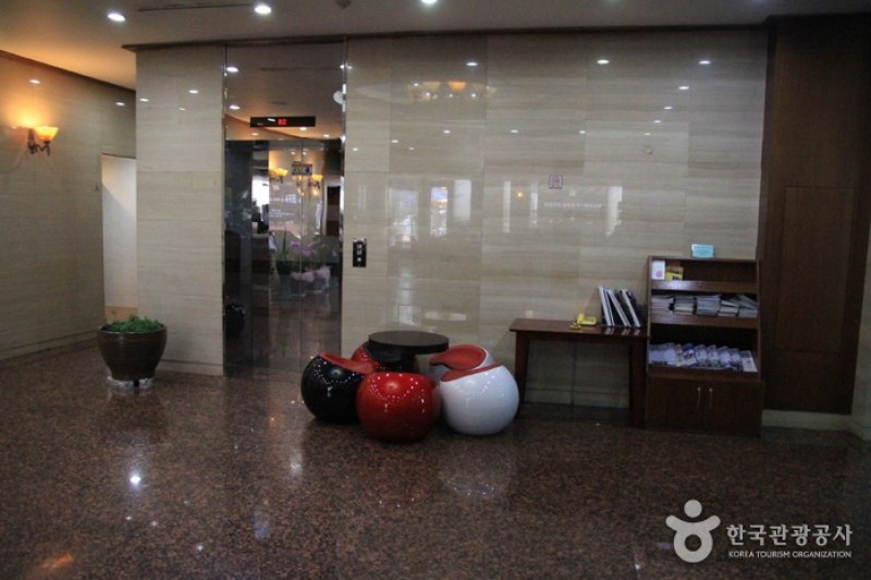 Jam Sil Tourist Hotel  (12/13)