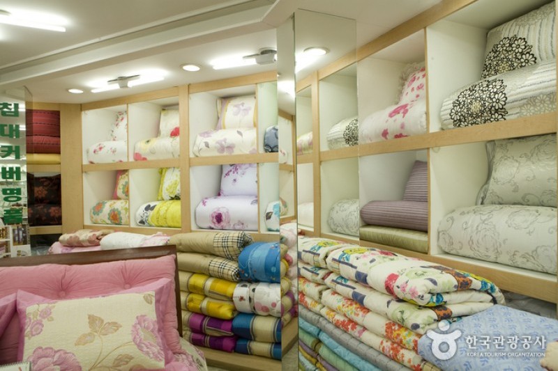 Cheongja Imported Goods Shopping Center  (10/16)