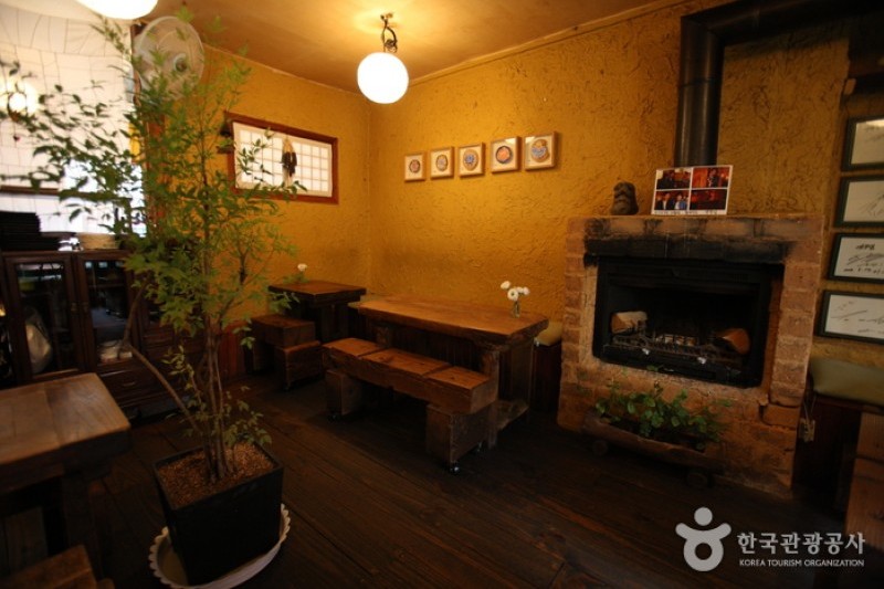 Yetchatjip (old teahouse)  (4/6)
