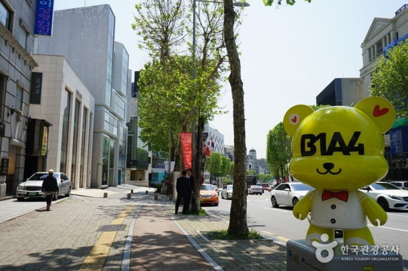 Gangnam K-Star Road  (16/18)