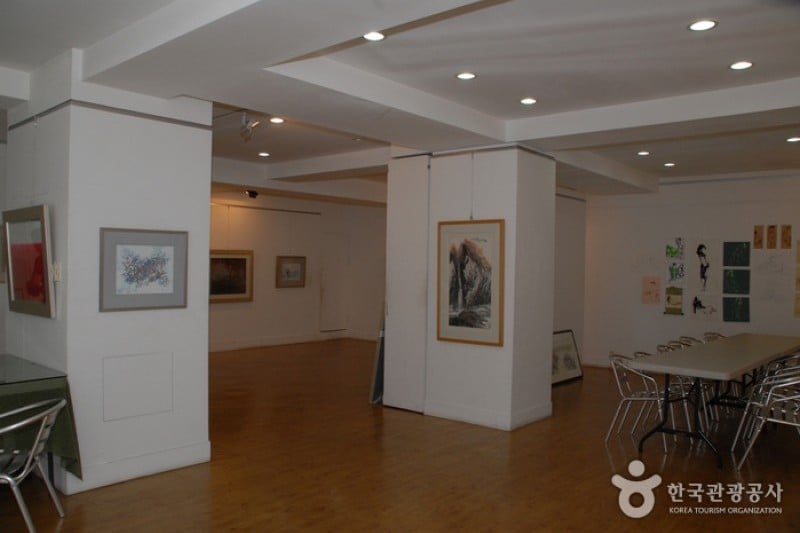 Hyundai Gallery  (2/3)