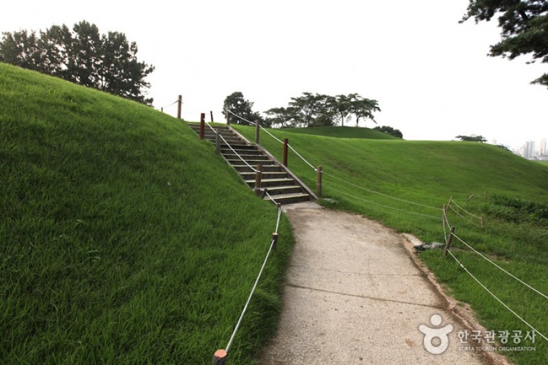 Mongchontoseong Fortress  (6/8)
