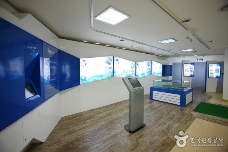 Daecheong Dam Water Culture Center  (17/19)