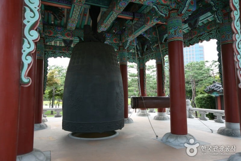 Gukchaebosang Memorial Park  (13/18)