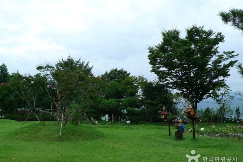 Daecheongho Natural Ecology Center  (10/21)