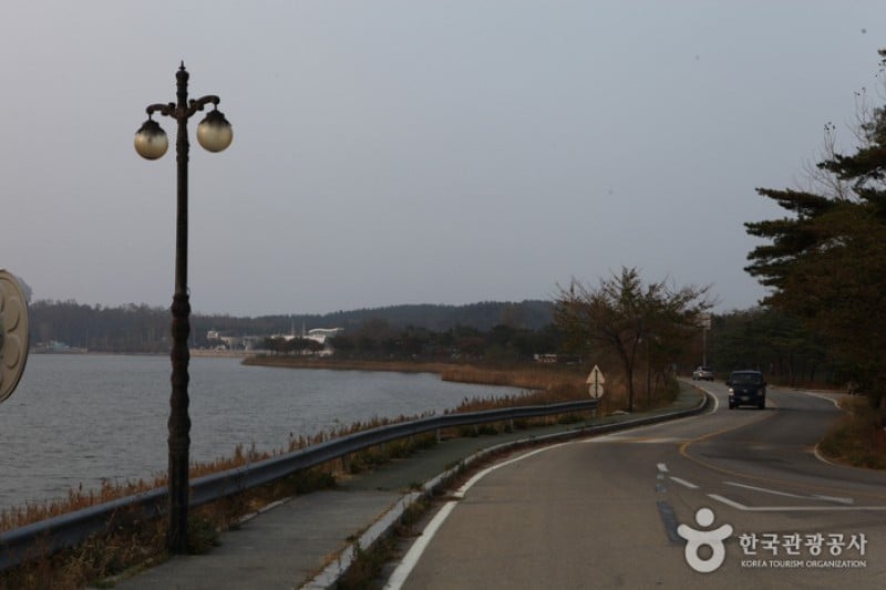Hwajinpo Lake  (8/14)