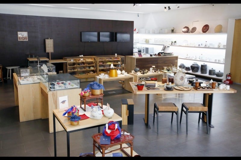 Korean Craft Promotion Foundation  (11/13)