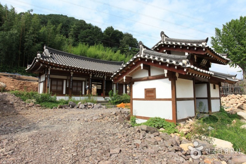 Nokdongseowon Confucian Academy  (16/17)