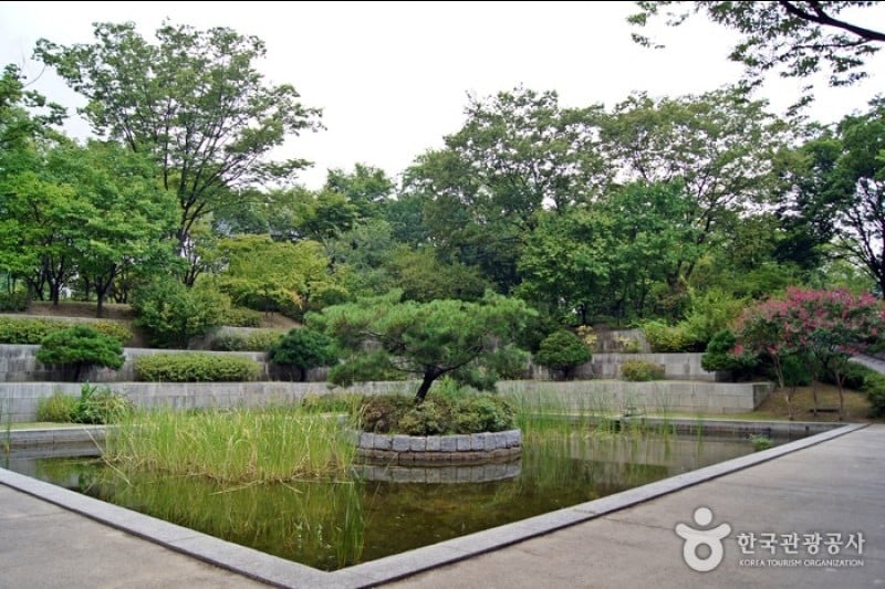 Seodaemun Independence Park (서대문독립공원)