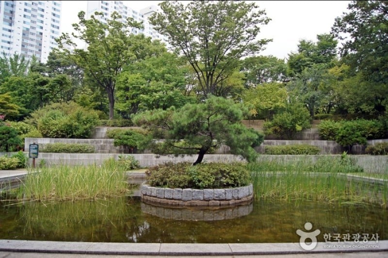 Seodaemun Independence Park (서대문독립공원)