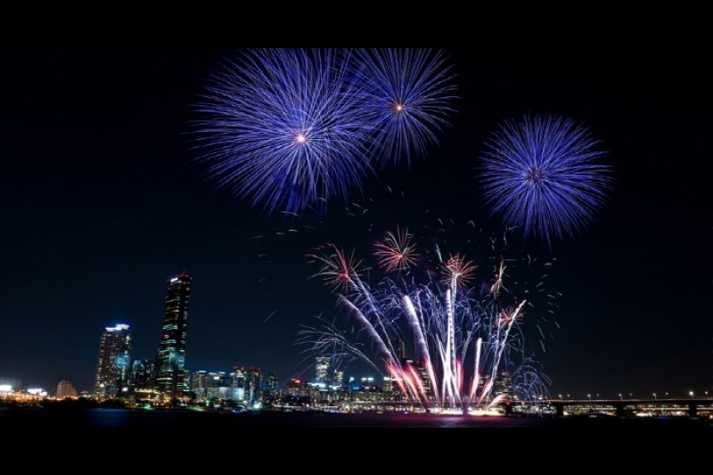 Seoul International Fireworks Festival (4/16)