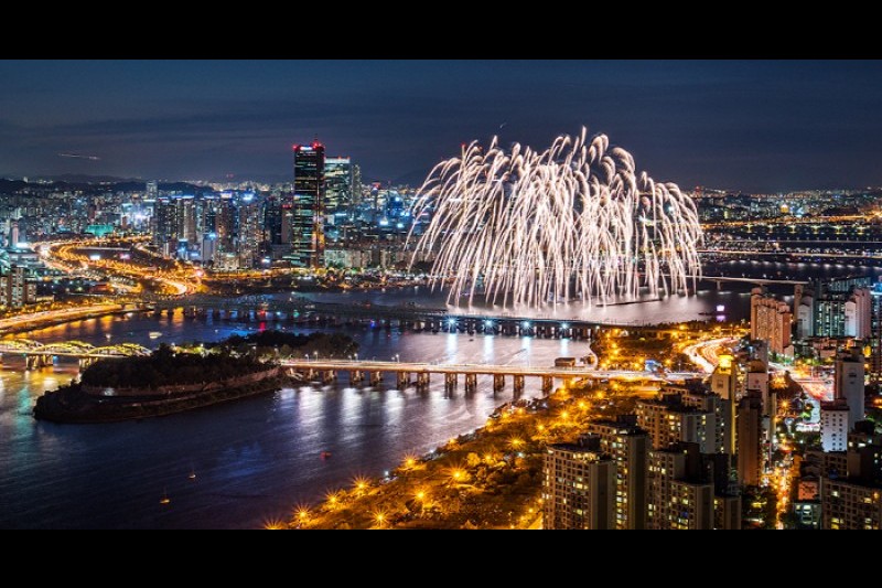 Seoul International Fireworks Festival (8/16)