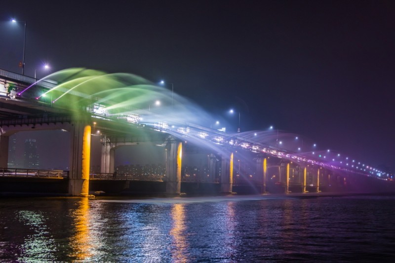 Banpo Bridge Rainbow Fountain  (5/11)